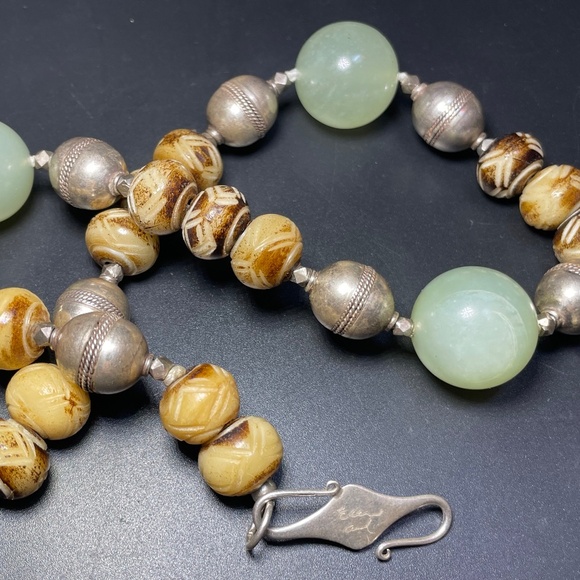 Necklace White Nephrite Jade Fossilized Pumtek Sterling Silver Beads & Clasp - Picture 7 of 8